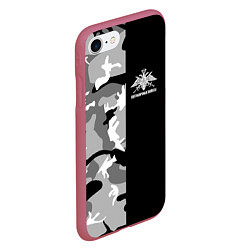 Чехол iPhone 7/8 матовый Пограничные Войска камуфляж, цвет: 3D-малиновый — фото 2