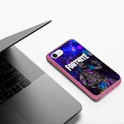 Чехол iPhone 7/8 матовый FORTNITE x RAVEN, цвет: 3D-малиновый — фото 2