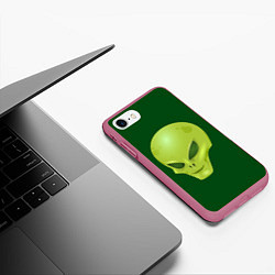 Чехол iPhone 7/8 матовый Пришелец, цвет: 3D-малиновый — фото 2