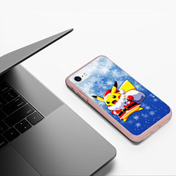 Чехол iPhone 7/8 матовый НОВОГОДНИЙ ПИКАЧУ, цвет: 3D-светло-розовый — фото 2
