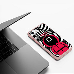 Чехол iPhone 7/8 матовый Игра в кальмара 3D, цвет: 3D-светло-розовый — фото 2