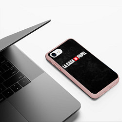 Чехол iPhone 7/8 матовый БУМАЖНЫЙ ДОМ ЛОГО СЕРИАЛА, цвет: 3D-светло-розовый — фото 2