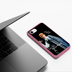 Чехол iPhone 7/8 матовый Thin White Duke David Bowie Isolar Tour, цвет: 3D-малиновый — фото 2