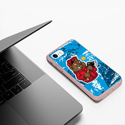 Чехол iPhone 7/8 матовый Медведь дровосек, цвет: 3D-светло-розовый — фото 2
