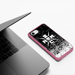 Чехол iPhone 7/8 матовый Noize mc брызги, цвет: 3D-малиновый — фото 2