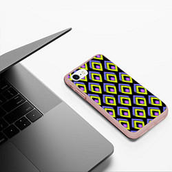 Чехол iPhone 7/8 матовый Yellow-pink rhombuses on black, цвет: 3D-светло-розовый — фото 2