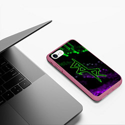 Чехол iPhone 7/8 матовый Логотип киберпанков из Cyberpunk: edgerunners, цвет: 3D-малиновый — фото 2
