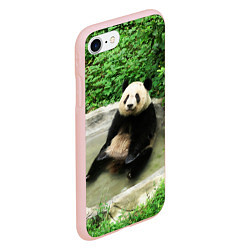 Чехол iPhone 7/8 матовый Панда отдыхает в ванной, цвет: 3D-светло-розовый — фото 2