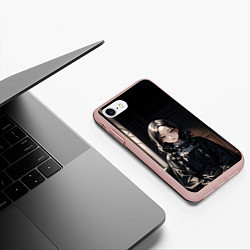 Чехол iPhone 7/8 матовый Готическая девушка в темной комнате, цвет: 3D-светло-розовый — фото 2