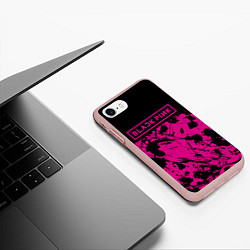 Чехол iPhone 7/8 матовый Black pink - emblem - pattern - music, цвет: 3D-светло-розовый — фото 2