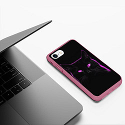 Чехол iPhone 7/8 матовый Черный кот в розовом свечении, цвет: 3D-малиновый — фото 2