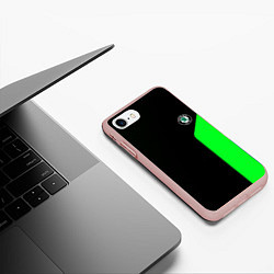 Чехол iPhone 7/8 матовый Skoda pattern sport green, цвет: 3D-светло-розовый — фото 2