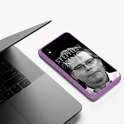 Чехол iPhone XS Max матовый Стивен Кинг - Король ужасов, цвет: 3D-фиолетовый — фото 2