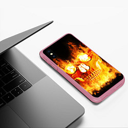 Чехол iPhone XS Max матовый Огненный череп, цвет: 3D-малиновый — фото 2