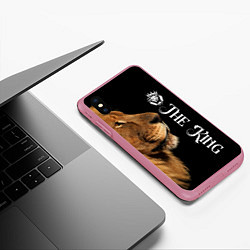 Чехол iPhone XS Max матовый ЛЕВ КОРОЛЬ LION KING, цвет: 3D-малиновый — фото 2