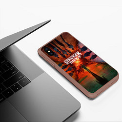 Чехол iPhone XS Max матовый Stranger Things 4 Измерения, цвет: 3D-коричневый — фото 2