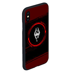 Чехол iPhone XS Max матовый Символ Skyrim и краска вокруг на темном фоне, цвет: 3D-черный — фото 2