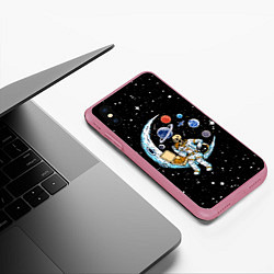 Чехол iPhone XS Max матовый Skeleton astronaut eats pizza while sitting on the, цвет: 3D-малиновый — фото 2