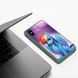 Чехол iPhone XS Max матовый Пони Рейнбоу Дэш, цвет: 3D-темно-зеленый — фото 2