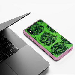 Чехол iPhone XS Max матовый Дракон и Дед Мороз паттерн на зеленом, цвет: 3D-розовый — фото 2