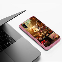 Чехол iPhone XS Max матовый Белый новогодний дракон с подарками, цвет: 3D-малиновый — фото 2