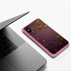 Чехол iPhone XS Max матовый Золотистые узоры на фиолетовом фоне, цвет: 3D-малиновый — фото 2