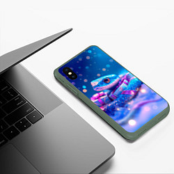 Чехол iPhone XS Max матовый Новогодняя змейка с подарком, цвет: 3D-темно-зеленый — фото 2