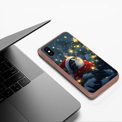 Чехол iPhone XS Max матовый Новогодний котик любуется елкой, цвет: 3D-коричневый — фото 2