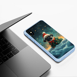 Чехол iPhone XS Max матовый Новогодний мопс в ветках елки, цвет: 3D-голубой — фото 2