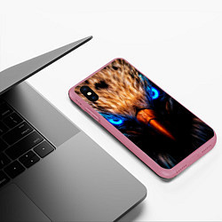 Чехол iPhone XS Max матовый Орел с неоновыми глазами, цвет: 3D-малиновый — фото 2