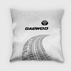 Подушка квадратная Daewoo speed на светлом фоне со следами шин: симво, цвет: 3D-принт
