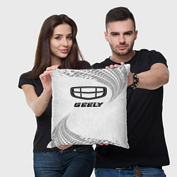 Подушка квадратная Geely speed на светлом фоне со следами шин, цвет: 3D-принт — фото 2