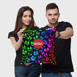 Подушка квадратная Marshmello x NASA gradient, цвет: 3D-принт — фото 2
