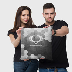 Подушка квадратная SsangYong - grey gradient, цвет: 3D-принт — фото 2