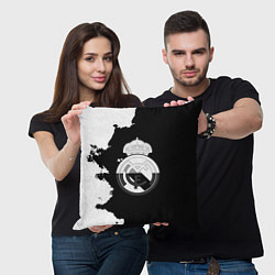 Подушка квадратная Реал Мадрид черно белые краски, цвет: 3D-принт — фото 2