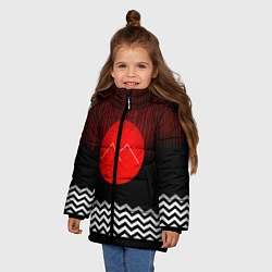 Куртка зимняя для девочки Twin Peaks Sun, цвет: 3D-черный — фото 2