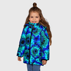 Куртка зимняя для девочки Голубые хризантемы, цвет: 3D-черный — фото 2