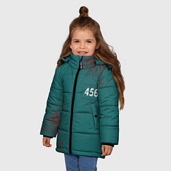 Куртка зимняя для девочки Игра в кальмара: Персонаж 456, цвет: 3D-черный — фото 2