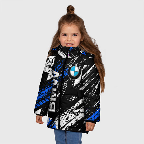 Зимняя куртка для девочки BMW следы от шин / 3D-Светло-серый – фото 3
