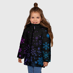 Куртка зимняя для девочки Новогодние снежинки Градиент, цвет: 3D-черный — фото 2