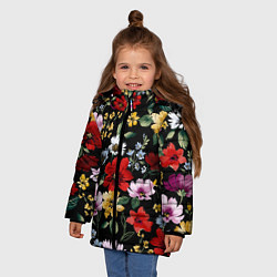 Куртка зимняя для девочки Цветы на черном фоне паттерн, цвет: 3D-светло-серый — фото 2