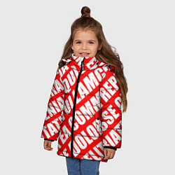Куртка зимняя для девочки Крупный рубленый текст Lorem Ipsum каллиграфия на, цвет: 3D-черный — фото 2