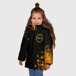 Куртка зимняя для девочки Nissan - gold gradient: надпись, символ, цвет: 3D-черный — фото 2