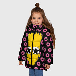 Куртка зимняя для девочки Барт Симпсон на фоне пончиков, цвет: 3D-черный — фото 2
