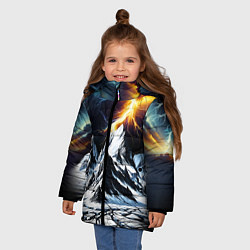 Куртка зимняя для девочки Молнии и горы, цвет: 3D-черный — фото 2
