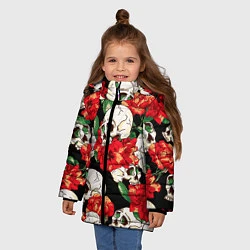 Куртка зимняя для девочки Черепки и розы, цвет: 3D-черный — фото 2