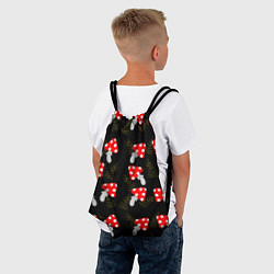 Рюкзак-мешок Мухоморы на черном фоне, цвет: 3D-принт — фото 2