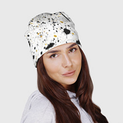 Шапка Черные и золотистые пятна краски на белом фоне, цвет: 3D-принт — фото 2