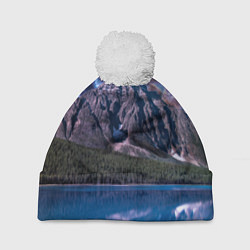 Шапка с помпоном Горы и лес у озера, цвет: 3D-белый