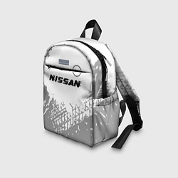 Детский рюкзак Nissan speed на светлом фоне со следами шин: симво, цвет: 3D-принт — фото 2